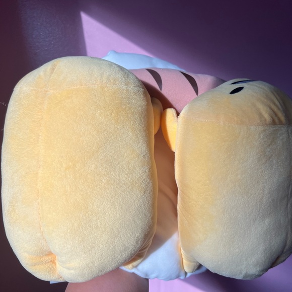 Gudetama lazy eggs laying on egg whites with sausage plushie - Picture 3 of 4